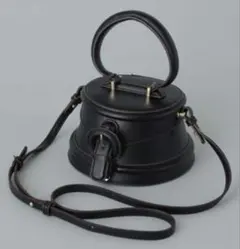 Olu. 美品 ハンドバッグ ショルダーバッグ 黒 円筒形