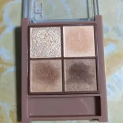 セザンヌ　ビタートーンアイシャドウ　03