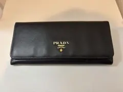 PRADA 長財布