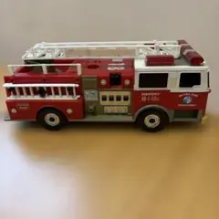 ヨネザワのベル付き FUSO ハシゴ消防車リフトアクション（全長40cm