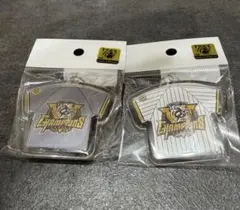 阪神タイガース 2025優勝ユニフォームキーホルダー 2個セット