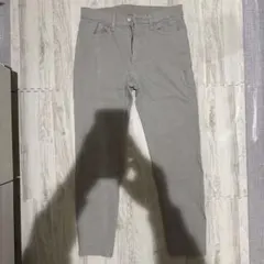 UNIQLO ユニクロ EZYジーンズ 32BEIGE ベージュ　M