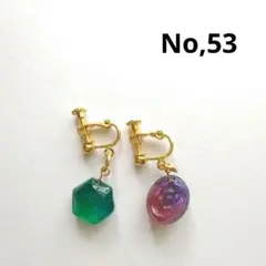 2種類の不揃いイヤリング