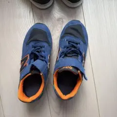 New Balance キッズスニーカー ネイビー/オレンジ