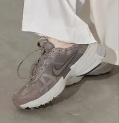 Nike ナイキ V2K RUN スニーカー