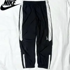 ナイキ トラックパンツ サイドライン S ブラック ツートン ソロスウォッシュ