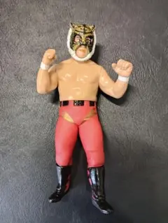 初代タイガーマスク佐山聡フィギュア キャラプロ 新日本プロレス 佐山