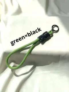 スマホストラップ パラコード ハンドストラップ　男女兼用（グリーン×黒）