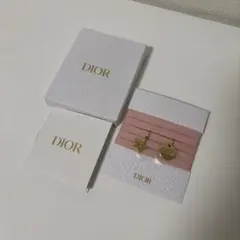 Dior ノベルティ ブレスレット チャーム付き