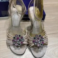 ENZO ANGIOLINI ビジュー サンダル　6 Mのサムネイル