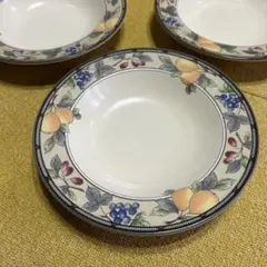 MIKASA Intaglio お皿4枚セットのサムネイル