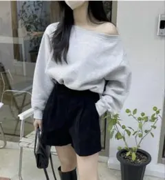 オフショルダー スウェット
