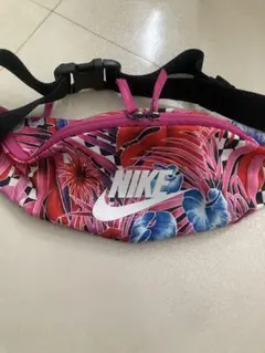 NIKE 花柄　ヘリテージ　ボディバッグ