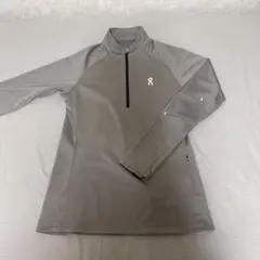 【美品】On ランニング　ロングシャツ