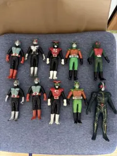 80年代当時物『仮面ライダー』食玩ソフビセット③ - メルカリ