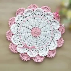２段フリルのレース編みドイリー　インテリア　テーブルセンター　ピンク