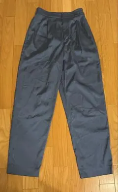 BEAUTY&YOUTHUNITED ARROWS サテン　タック　パンツ　軽いのサムネイル