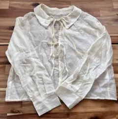 アイボリー リボン付きオープンカラーシャツ F