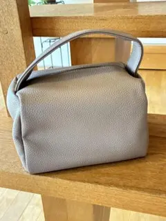 グレージュボックス型 ハンドバッグ
