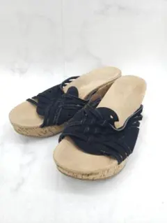 Minnetonka ウェッジソールサンダル ブラックのサムネイル