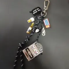 Item thumbnail for item a5f03e45-a4b9-4287-adfb-30fc6bc70e3e