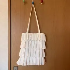 白のバッグ