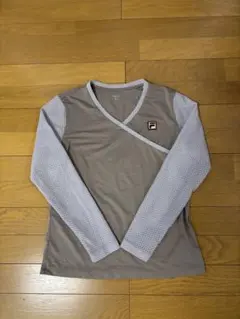 FILA 長袖トップス ベージュ Sサイズのサムネイル