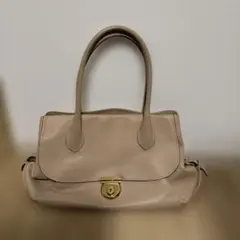 フェラガモ バック　トートバッグ　ハンドバック　ベビーピンク　レザー