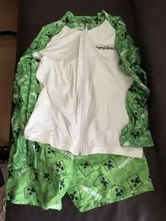 水着、ラッシュガードセット140cm