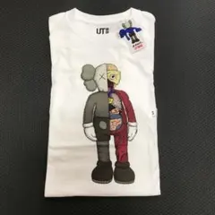 ユニクロ　カウズ　 Tシャツ