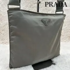 ✨人気✨プラダ　サコッシュ　ショルダーバッグ　三角ロゴ　ロゴプレート　白タグ　緑
