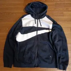 週末値下げ NIKE ジップアップパーカー