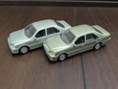 トヨタ クラウン ミニカー 2台セットのサムネイル
