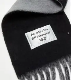 Acne Studios ロゴラベル付きフリンジスカーフ