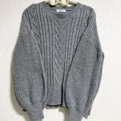 NAVY ケーブル編み グレー ニット