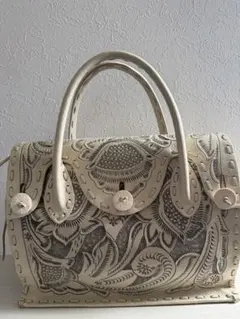 定価3万♡希少♡美品♡CARVING TRIBES バッグ♡キナリ♡ルナ - メルカリ