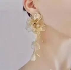 Item thumbnail for item 96a23b42-2726-44c0-b465-2013a1677c83