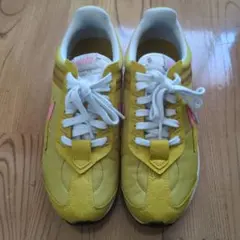 ナイキ イエロー スニーカー エアクッション