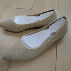 steppi ポインテッドトゥ フラットシューズ ゴールドのサムネイル