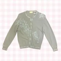 ビーズ刺繍入り水色長袖カーディガン