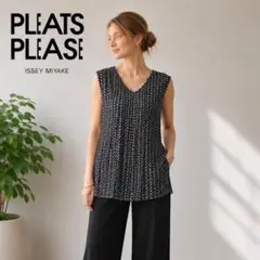 23年✨極美品✨プリーツプリーズ　トップス　フレンチスリーブ　サイズ3 ブルー 23年✨極美品✨プリーツプリーズ トップス フレンチスリーブ サイズ3