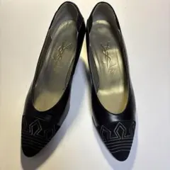 Yves Saint Laurent ブラックパンプス