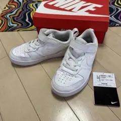 美品　NIKE コートバーロウ　スニーカー　キッズ　白　ダンス　運動靴　18cm