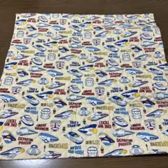 新幹線デザイン はぎれ 約50cm x 50cm キルト生地 男の子 入園準備