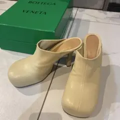 BOTTEGA VENETA ザ・ボルト ミュールのサムネイル