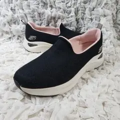 【極美品】スケッチャーズ GO WALK JOY DANIL スリッポン