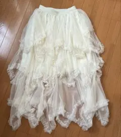 フリル付きロングスカート　フリーサイズ　ウエスト総ゴム　アイボリー