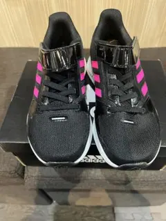 【新品未使用】adidas 19cm スニーカー