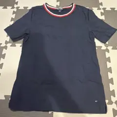 Tommy Hilfiger 紺色Tシャツsサイズ