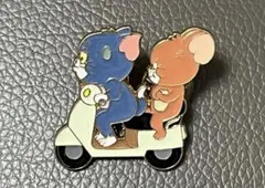 トムとジェリー　TOM AND JERRY ピンバッジ
